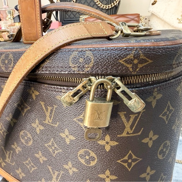 Louis Vuitton Authentic Vintage Large Capacity Nice Vanity Case Makeup Bag strap - Picture 3 of 16